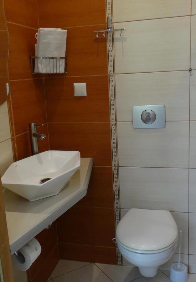 Dom Na Wzgorzu Daire Gorlice Dış mekan fotoğraf